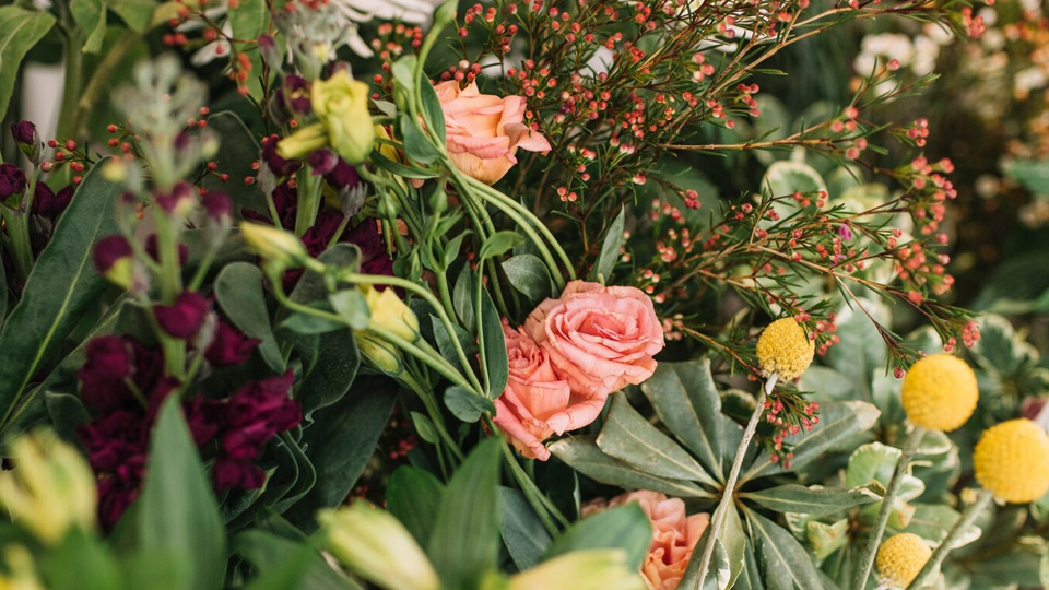 10 Incorporating Artificial Flowers into Outdoor Landscaping-01.jpg 